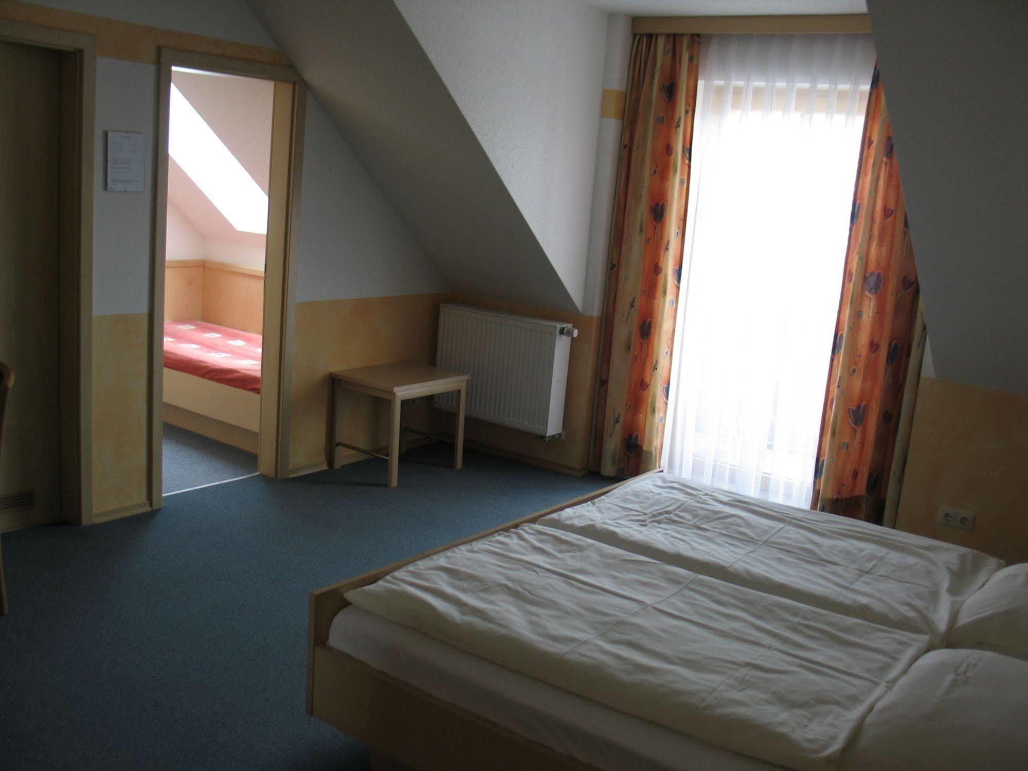 Hotel Garni Hopfengold Wolnzach Eksteriør bilde