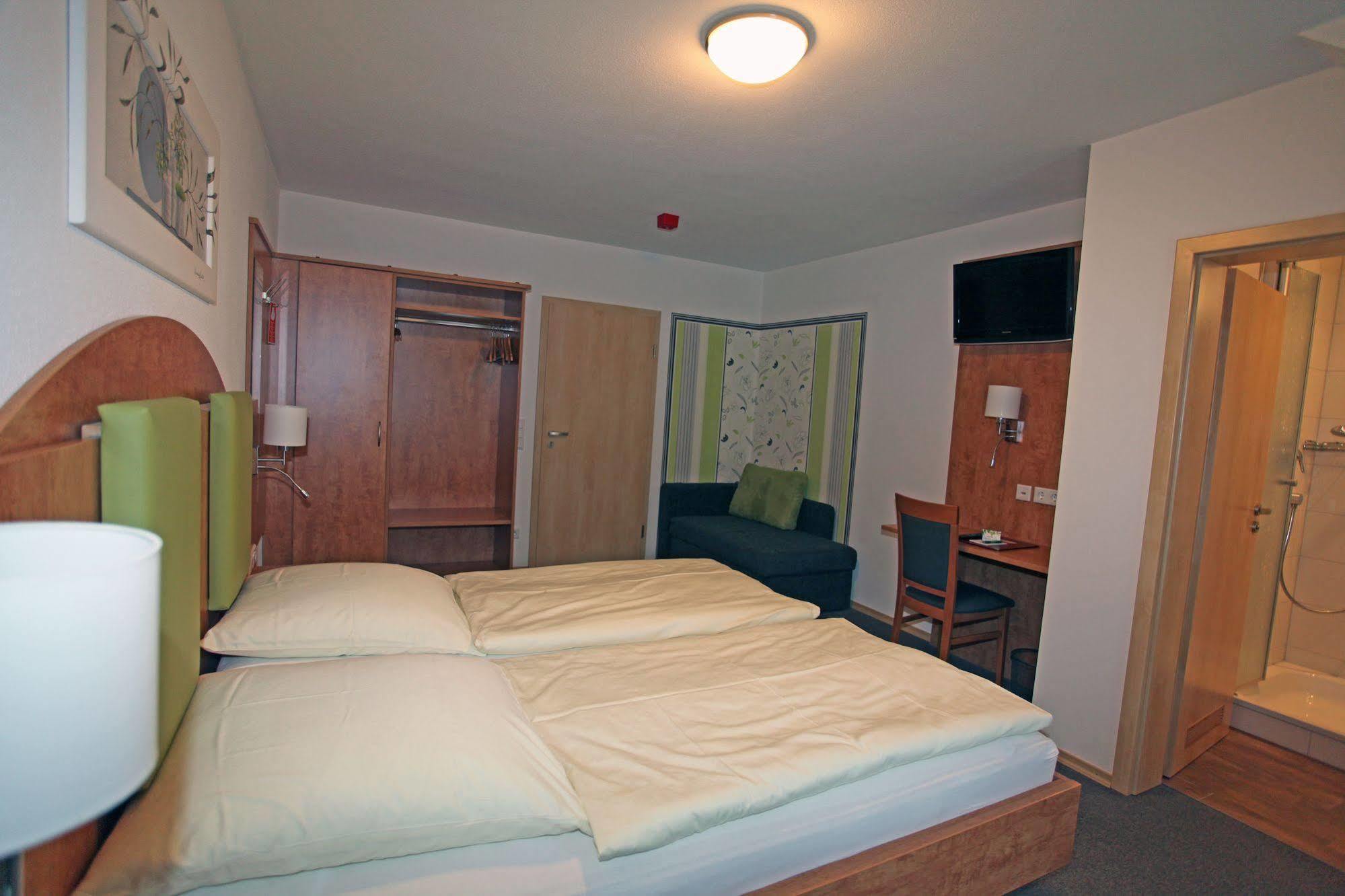 Hotel Garni Hopfengold Wolnzach Eksteriør bilde