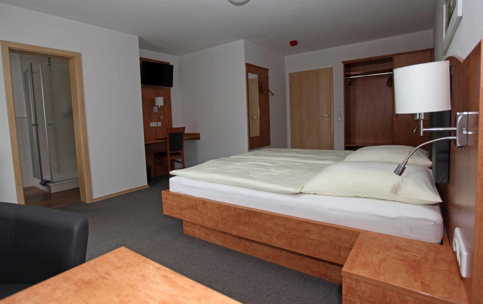Hotel Garni Hopfengold Wolnzach Eksteriør bilde