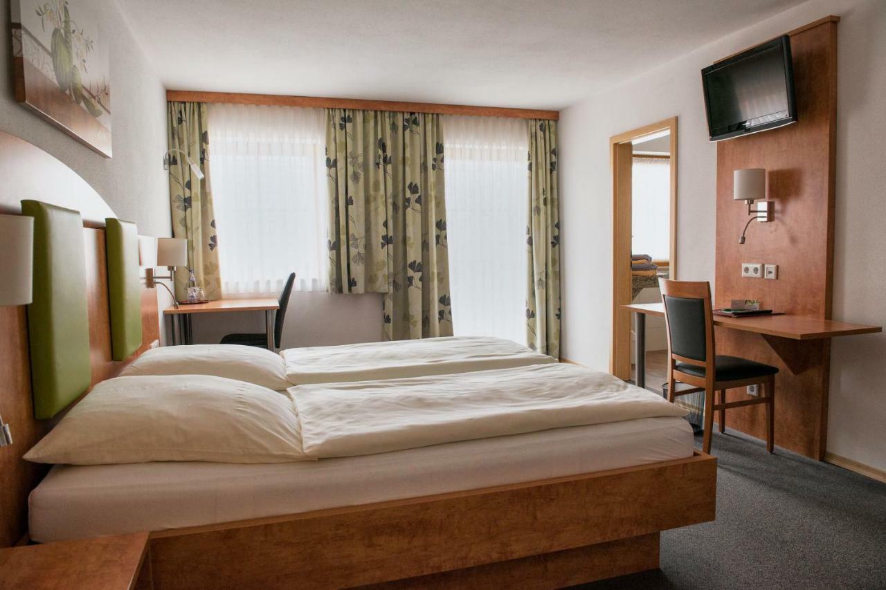 Hotel Garni Hopfengold Wolnzach Eksteriør bilde
